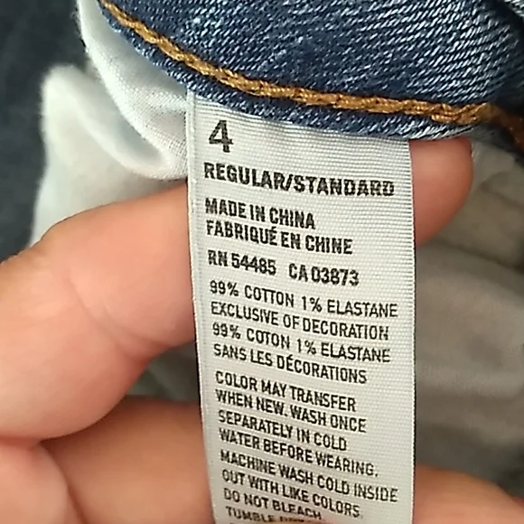 American Eagle Distressed Cropped Stretch Jeans. Size 4 - Picture 11 of 13